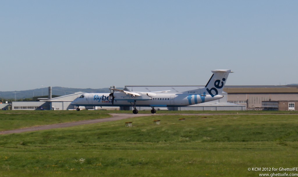 FlyBe Dash8 Q400 landing at East Midlands Airport - Image GhettoIFE